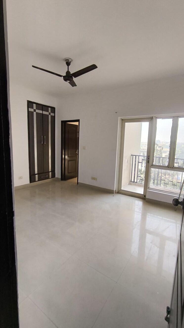 Room, purvanchal-royal-city 3 Bedroom 1735 Sq.Ft. Apartment In Chi V Greater Noida Greater Noida 8191517