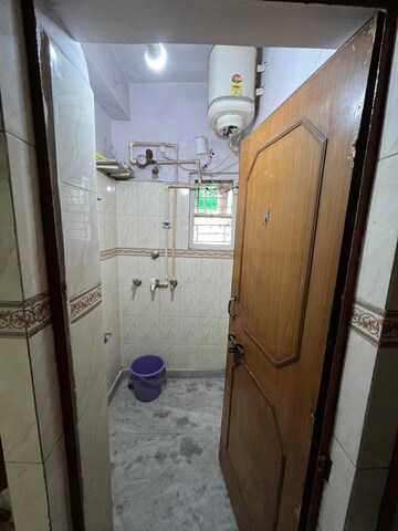 Bathroom in 2.5 BHK Builder Floor at Rohini Sector 8 – for Rent