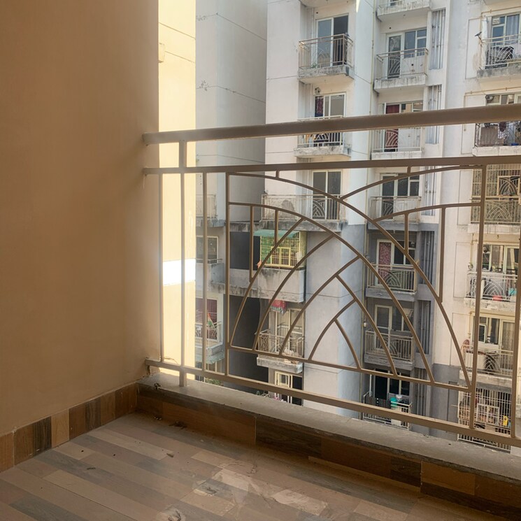 Balcony, shubh-homes-urban-royale 2 Bedroom 900 Sq.Ft. Apartment In Shahpur Bamheta Ghaziabad 8191606