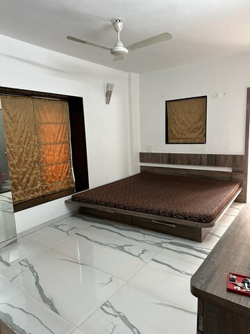 Bedroom in 2 BHK Apartment at Shivanand Garden, Wanwadi – for Rent
