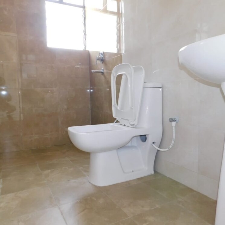 Bathroom, siddha-happyville 3 Bedroom 1395 Sq.Ft. Apartment In Reekjoyoni, Rajarhat Kolkata 8191656