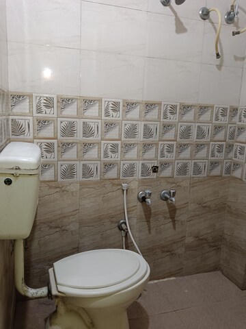 Bathroom in 1 RK Independent House at Ejipura – for Rent