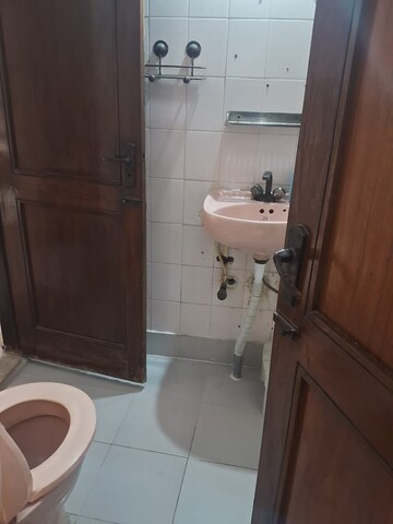 Bathroom in 2.5 BHK Builder Floor at Sector 20 – for Rent