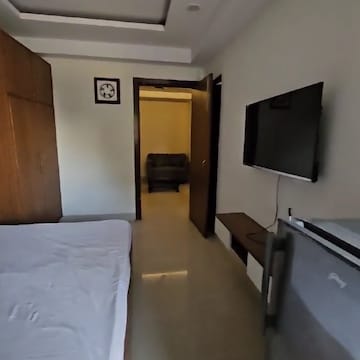 Team Area in 1 BHK Builder Floor at Sector 24 – for Rent