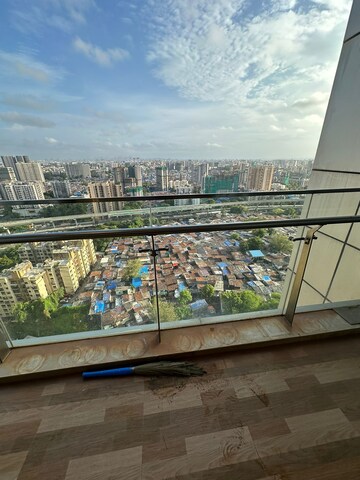 Balcony in 2.5 BHK Apartment at Oberoi Realty Splendor, Jogeshwari East – for Rent