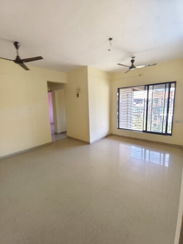 Room in 2 BHK Apartment at Naigaon – for Rent