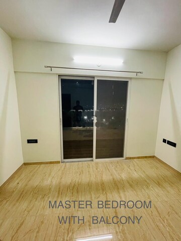 Room in 2.5 BHK Apartment at VTP Beaumonde, Kharadi – for Rent