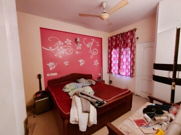 Bedroom in 2 BHK Apartment at Sector 46 – for Rent
