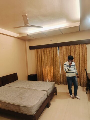 Bedroom in 6+ BHK Villa at Sector 43 – for Rent