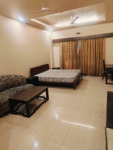 Living Room in 6+ BHK Villa at Sector 43 – for Rent