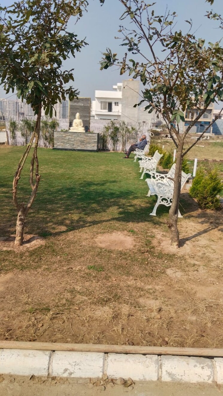 undefined, nagla road  100 Sq.Yd. Plot In Nagla Road Zirakpur 8191916