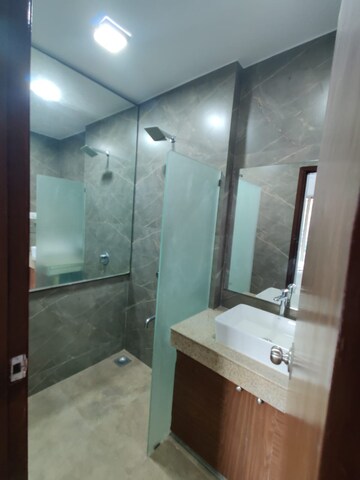 Bathroom in 2.5 BHK Apartment at Oberoi Realty Splendor, Jogeshwari East – for Rent