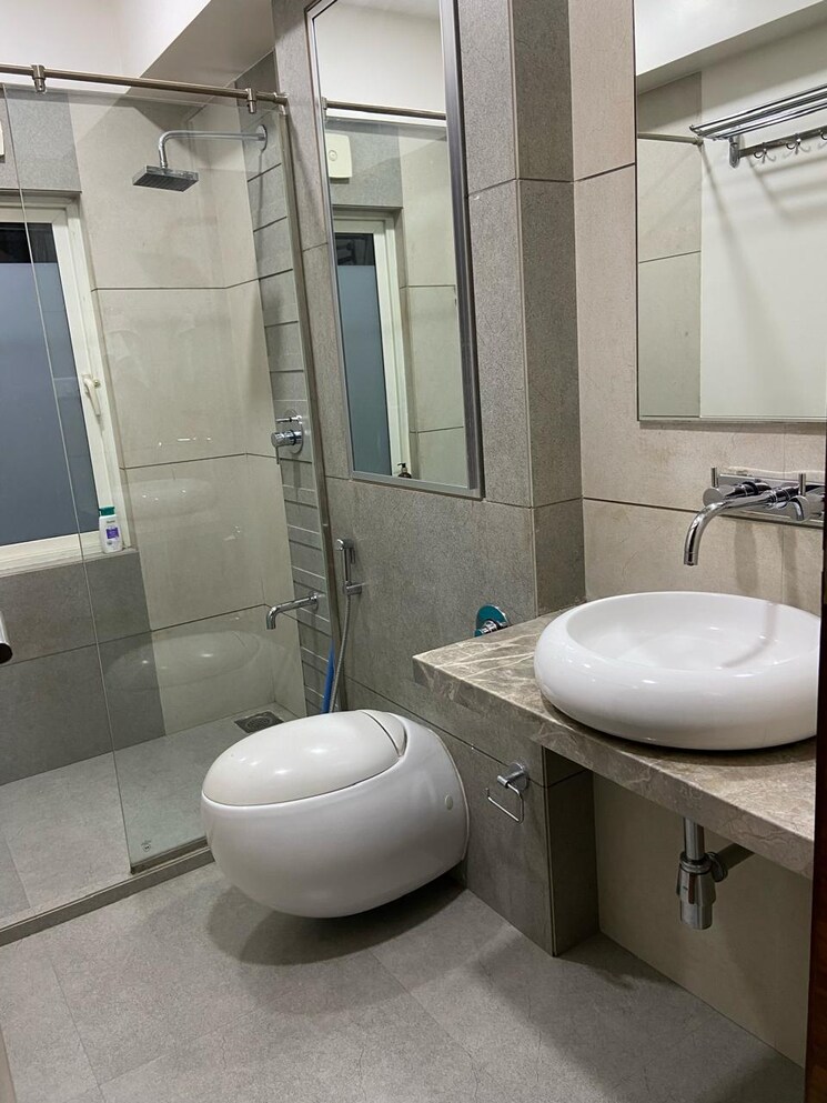 Bathroom, godrej-skyline 4 Bedroom 2500 Sq.Ft. Apartment In Koregaon Park Pune 8191948