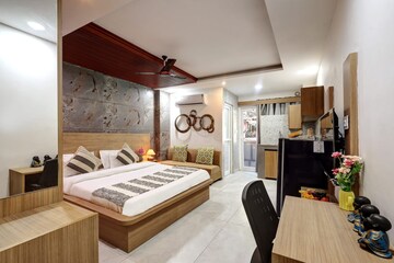 Living Room in 1 RK Builder Floor at Sector 43 – for Rent