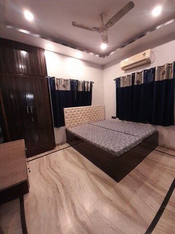 Bedroom in 2 BHK Builder Floor at New Alipore – for Rent