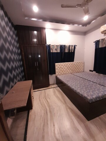 Bedroom in 2 BHK Builder Floor at New Alipore – for Rent