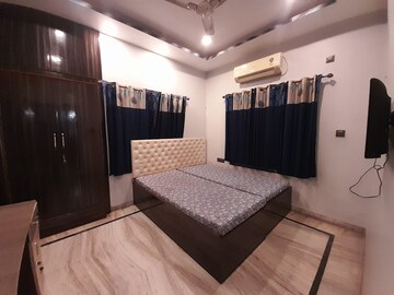 Bedroom in 2 BHK Builder Floor at New Alipore – for Rent