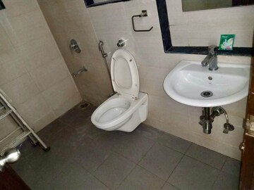 Bathroom in 5 BHK Apartment at Kumar Parc Residences, Hadapsar – for Sale