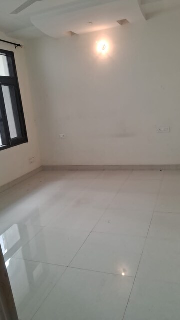 Room in 2 BHK Apartment at Motia Blue Ridge, Dhakoli Village – for Rent