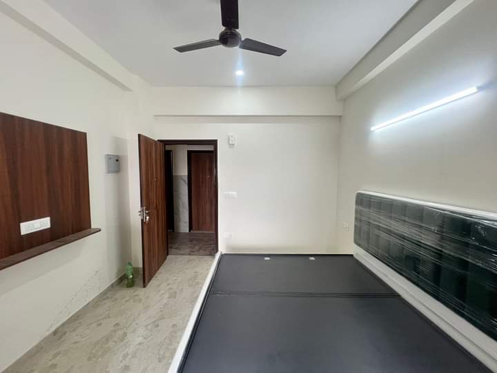 3 BHK + Pooja Room,Servant Room,Study Room,Extra Room Apartment For Sale in Emaar The Palm Square