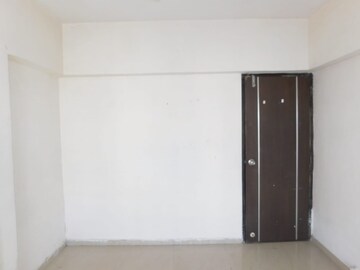 Room in 2 BHK Apartment at Divyam Heights, Andheri West – for Rent