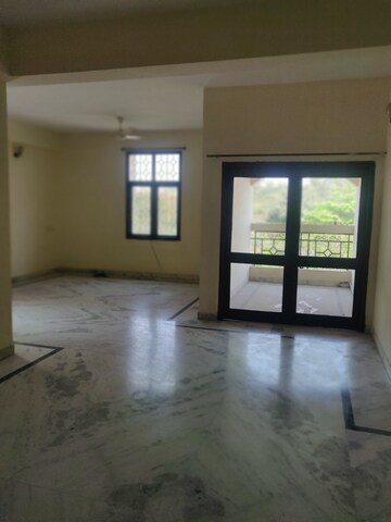 Room in 3 BHK Apartment at City Center Banjara Hills, Banjara Hills – for Rent