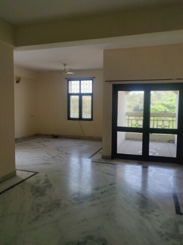 Room in 3 BHK Apartment at City Center Banjara Hills, Banjara Hills – for Rent