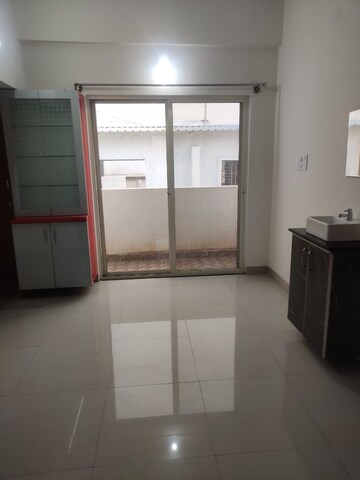Room in 2 BHK Apartment at Mahadevpura – for Rent