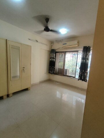 Room in 2 BHK Apartment at Juhu – for Rent