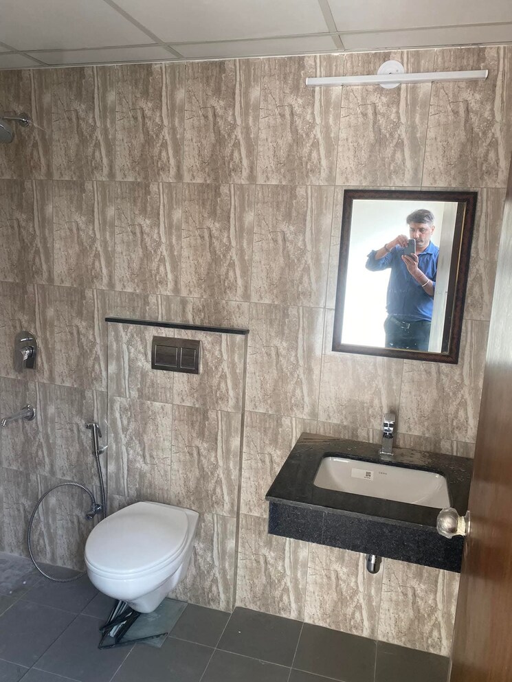 Bathroom, shapoorji-pallonji-joyville-gurgaon 3 Bedroom 1852 Sq.Ft. Apartment In Sector 102 Gurgaon 8192359