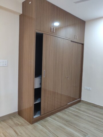 Furnished Amenities in 3 BHK Apartment at Hill View Banjara Hills, Banjara Hills – for Rent