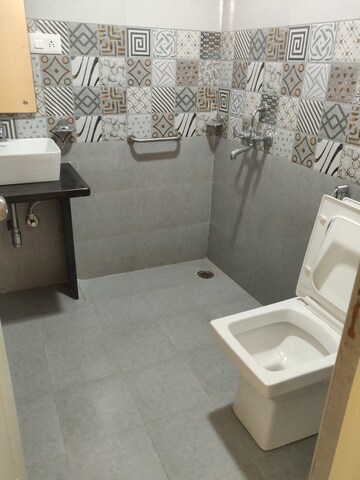 Bathroom in 3 BHK Apartment at Hill View Banjara Hills, Banjara Hills – for Rent