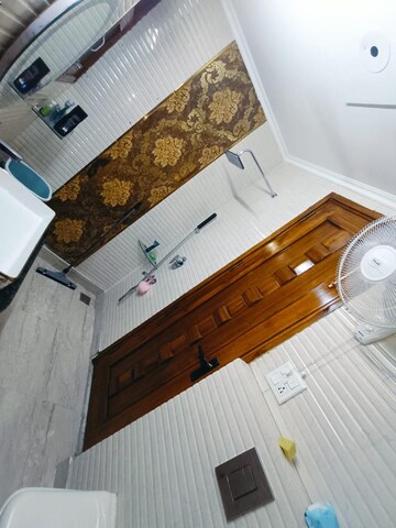 Furnished Amenities in 3 BHK Builder Floor at Pitampura – for Rent