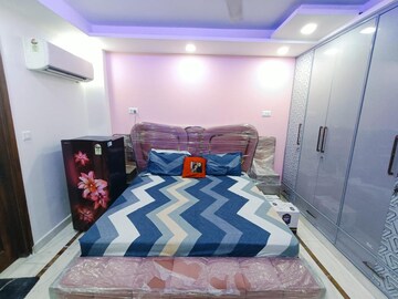 Bedroom in 3 BHK Builder Floor at Pitampura – for Rent