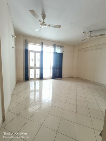 Bathroom in 2 BHK Apartment at Maple Heights, Sector 43 – for Sale