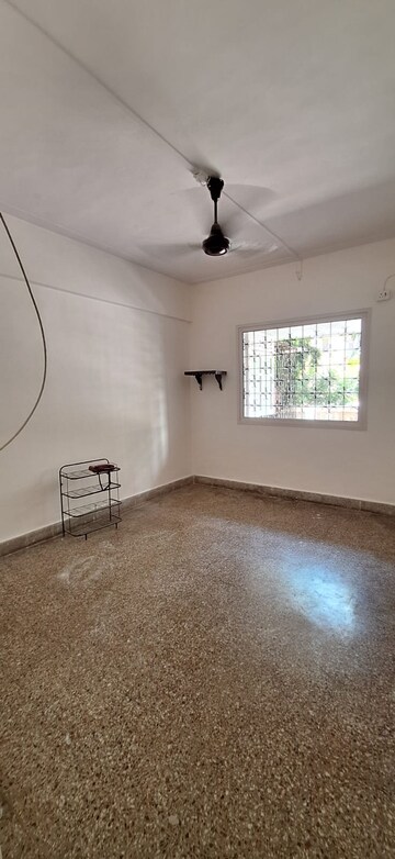 Room in 1 BHK Apartment at Suyog CHS Andheri, Andheri West – for Rent