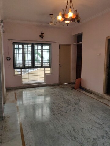 Room in 2 BHK Apartment at Keshav Dale Apartment, Khairatabad – for Rent