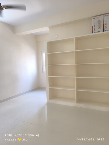 3 BHK Apartment For Sale in Anand Vihar