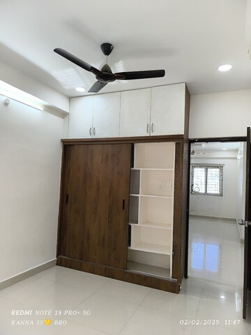 Room in 3 BHK Apartment at Anand Vihar – for Sale