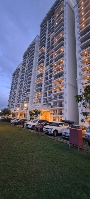 3 BHK 1550 Sq.Ft. Apartment in Omaxe The Palace