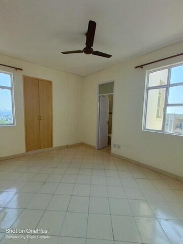 Room in 2 BHK Apartment at Maple Heights, Sector 43 – for Sale