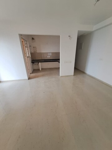 Room in 3 BHK Apartment at Omaxe The Palace, Gomti Nagar – for Sale