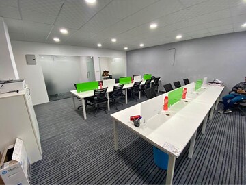  Office Space For Rent in Palasia Square