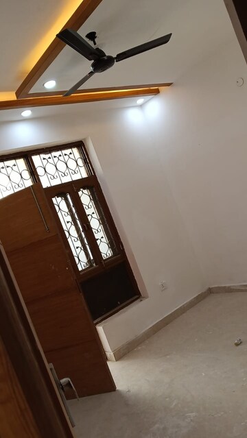Furnished Amenities in 3 BHK Builder Floor at Sector 43 – for Sale