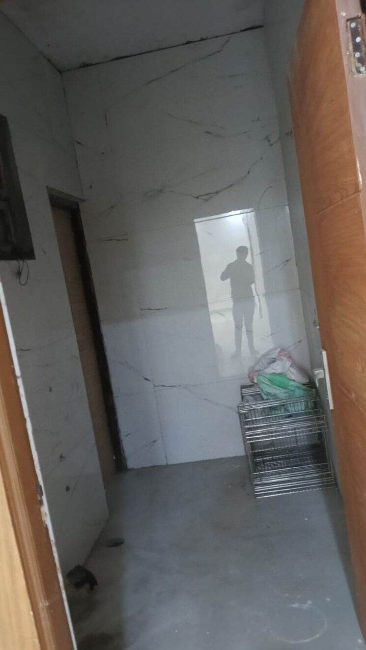 Bathroom, sector 43 3 Bedroom 300 Sq.Ft. Builder Floor In Sector 43 Faridabad 8192651