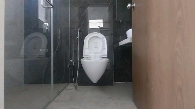 Bathroom, dosti-west-county 3 Bedroom 949 Sq.Ft. Apartment In Balkum Pada Thane 8192620