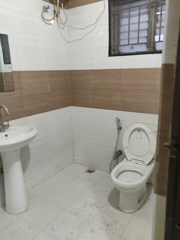 Bathroom in 4 BHK Villa at Serene Residency Bendlaguda, Bandlaguda Jagir – for Rent