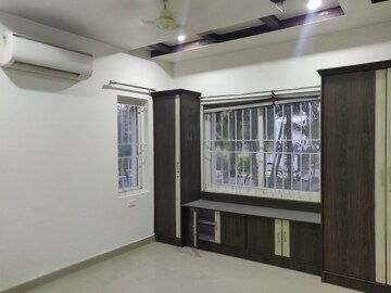 Room in 4 BHK Villa at Serene Residency Bendlaguda, Bandlaguda Jagir – for Rent