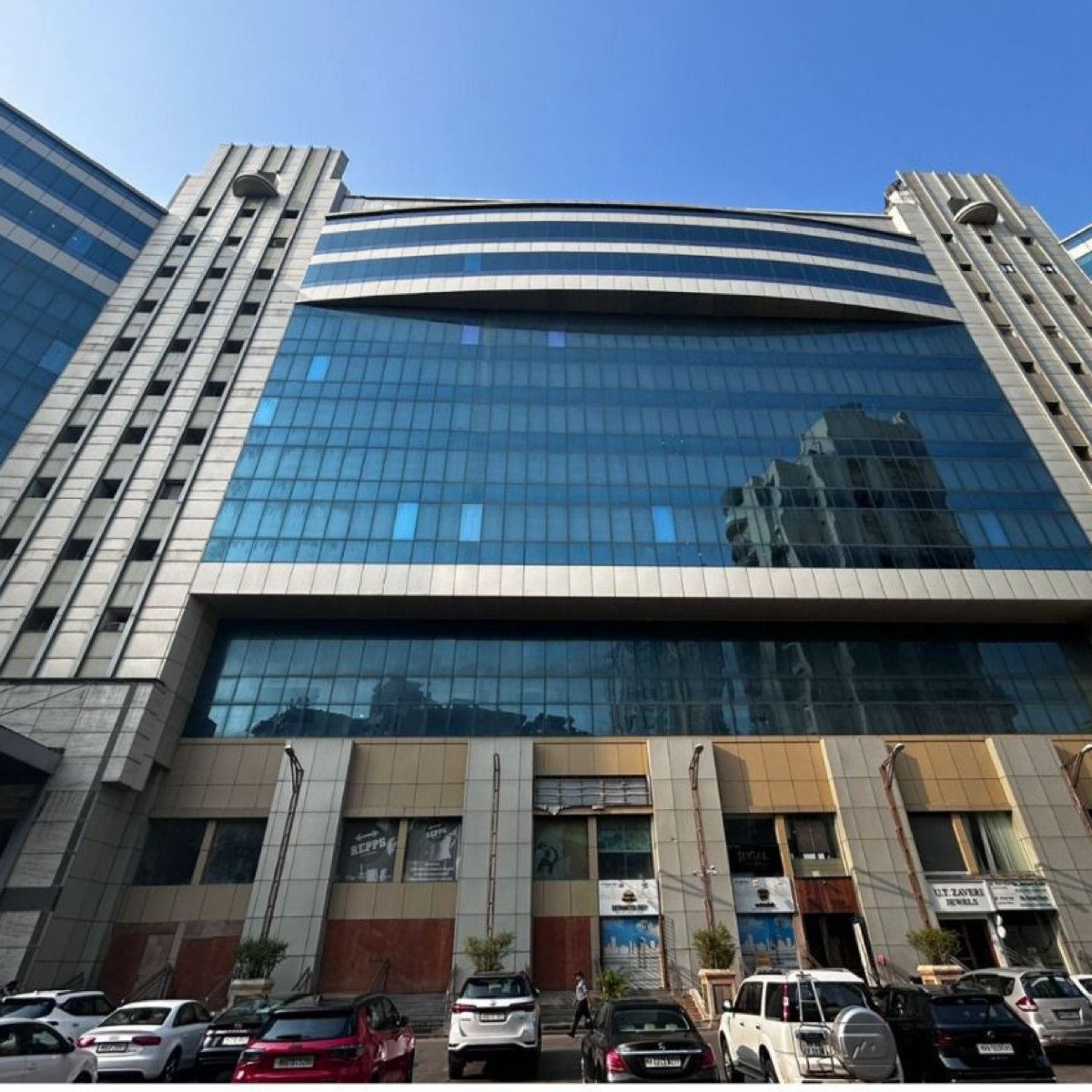 Office Space For Sale in Panscheel Plaza