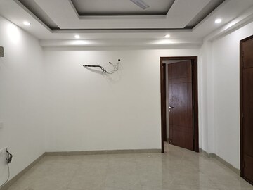 Room in 3 BHK Builder Floor at Saket – for Rent